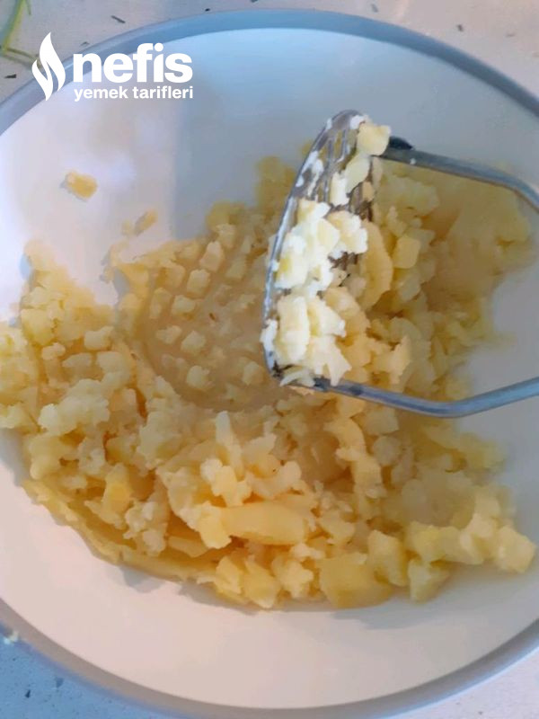 Pazar Kahvaltısına Süsleyen Şipşak Patatesli Peynirli Gözleme Efsane