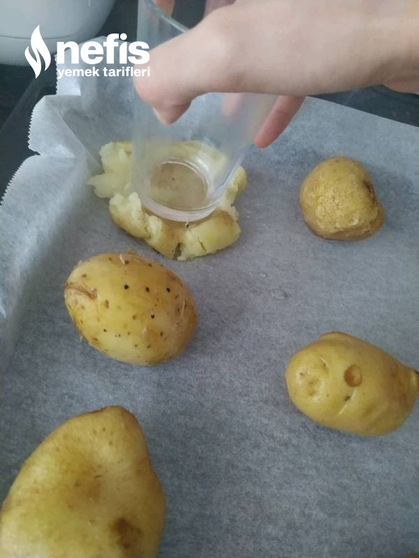 Haşlanmış Patatese Fırında Son Dokunuş