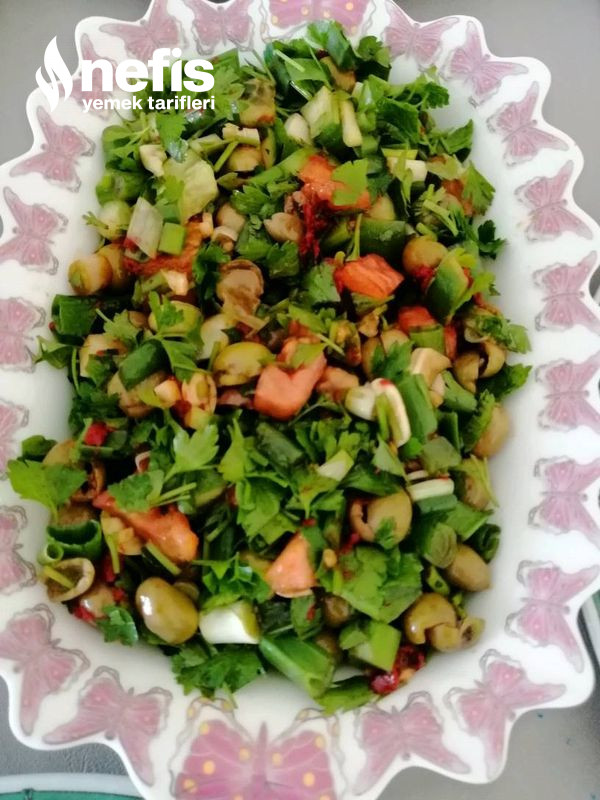 Zeytin Salatası (Pazar Kahvaltısına)