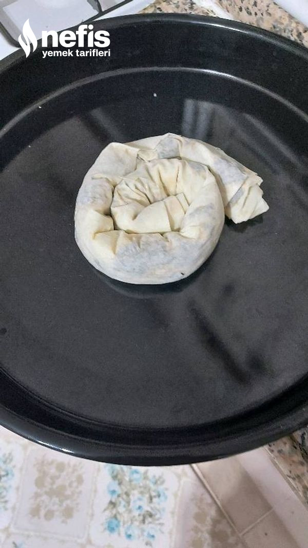 Ispanaklı Kol Böreği (Hazır Yufka)