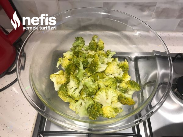 Günlerinizin Vazgeçilmezi Olacak! Enfes Brokoli Salatası