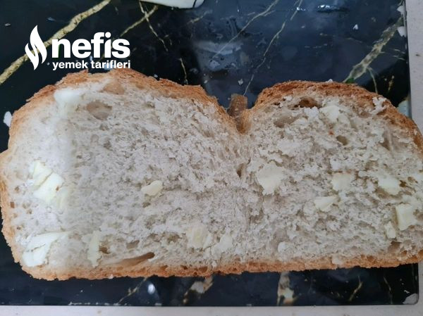 Labneli Aşırı Lezzetli Ekmek Üstü