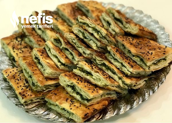 Pratik El Açması Ispanaklı Börek