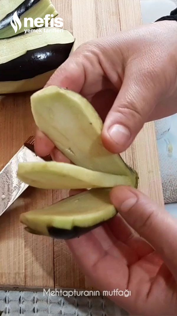 Zeytinyağlı Patlıcan Yemeği Tarifi (Videolu)