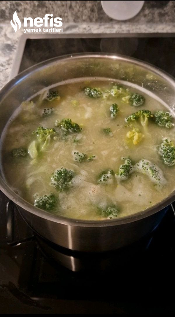 Kremalı Brokoli Çorbası (Vitamin Deposu, Lezzet Garantili)