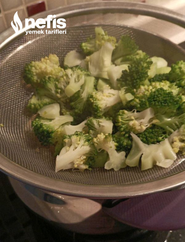Brokoli Mantısı (Diyet)