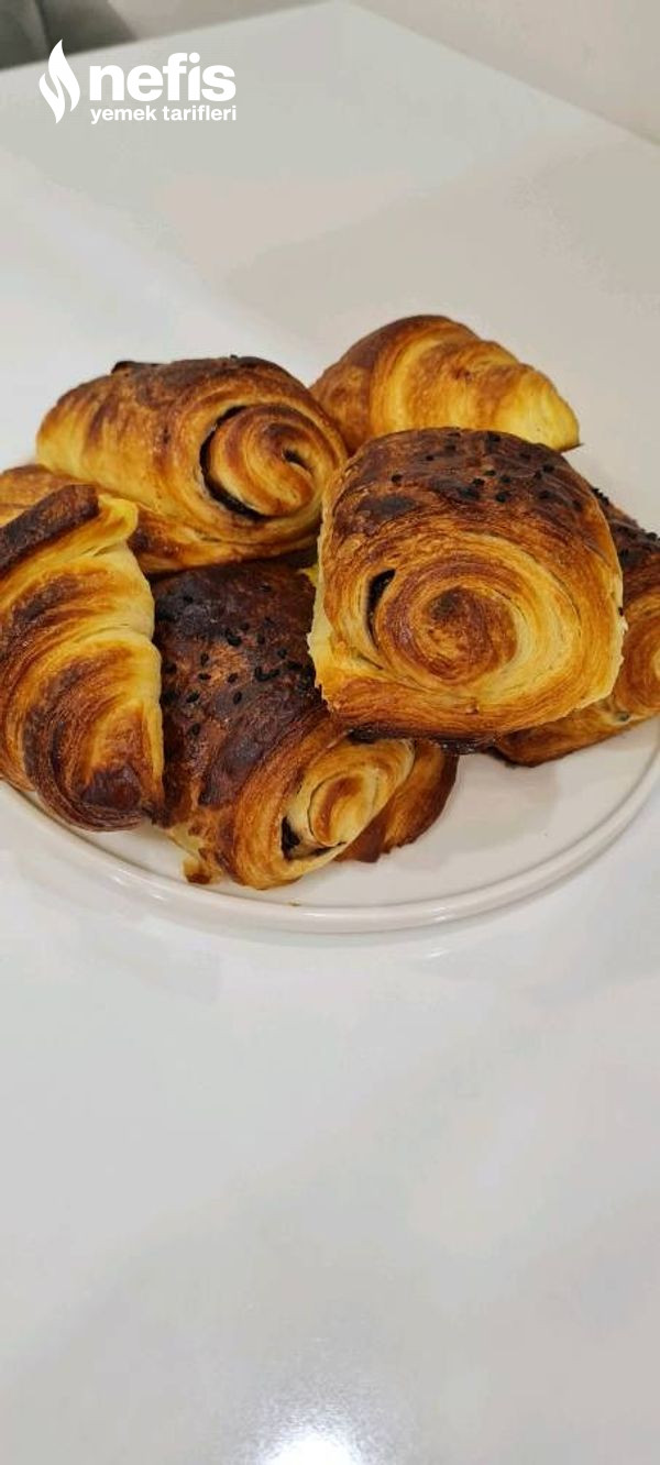 Zeytin Ezmeli Kruvasan (Croissant)