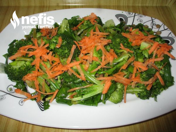 Yeşil Mercimekli Brokoli Salatası