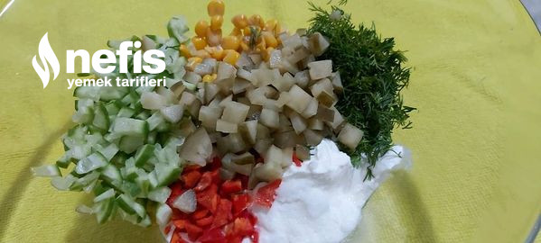 Süzme Yoğurtlu Salata Meze (Kanepeler Ve Dip Sos)