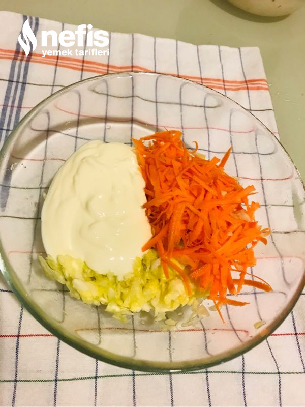 Yoğurtlu Beyaz Lahana Salatası