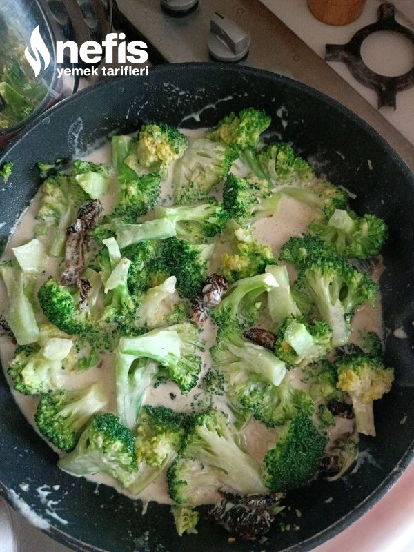 Brokolili Makarna