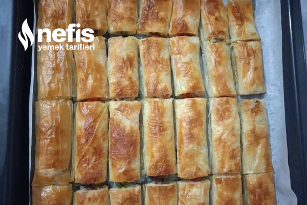 Baklavalık Yufkadan Sucuklu Börek Tarifi