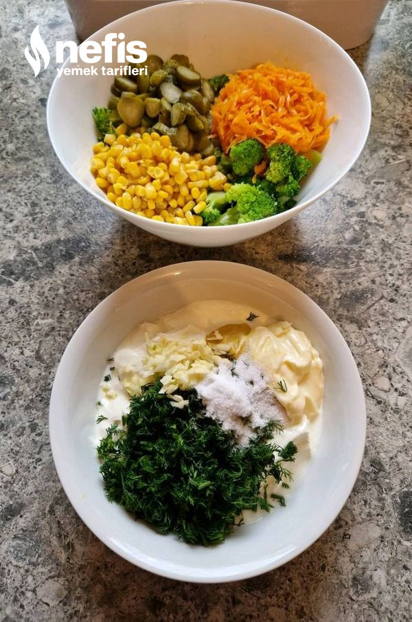 Yoğurtlu Brokoli Salatası (Favori Tarifinizden Olacak)