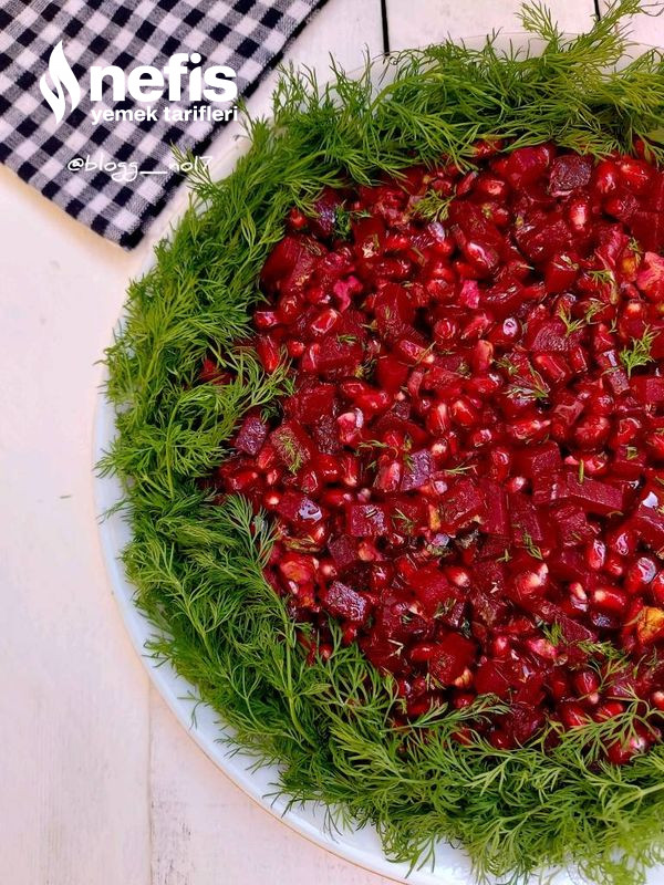 Kırmızı Pancar Salatası (Marul Ve Elmalı)