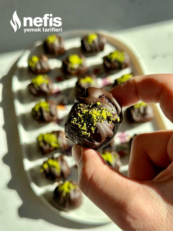 Çikolatalı Mozaik Topları (Pişmeden 10 Dakikada Hazır)