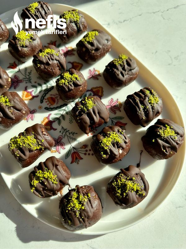 Çikolatalı Mozaik Topları (Pişmeden 10 Dakikada Hazır)