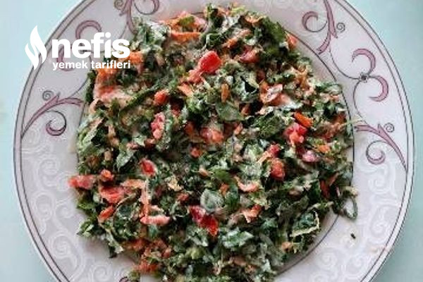 Yoğurtlu Kereviz Yaprağı Salatası