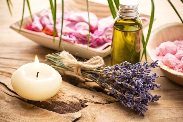 Aromaterapi Yağları Faydaları ve Kullanımı Tarifi