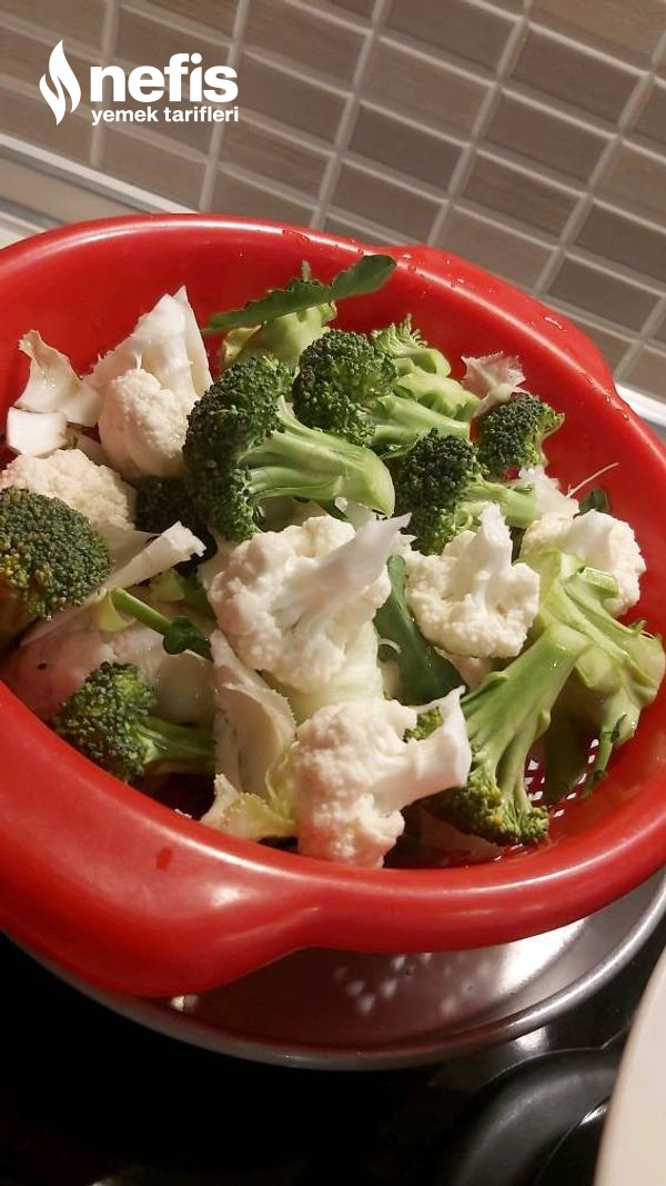 Fırında Brokoli Karnabahar Salatası