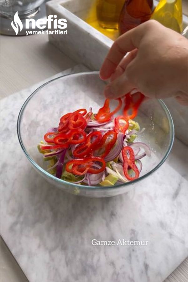 Avokadolu Roka Salatası