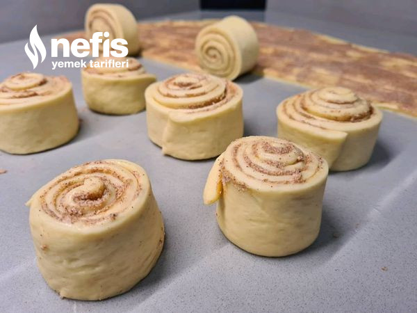 Tarçınlı Çörek (Cinnamon Rolls) (Videolu)