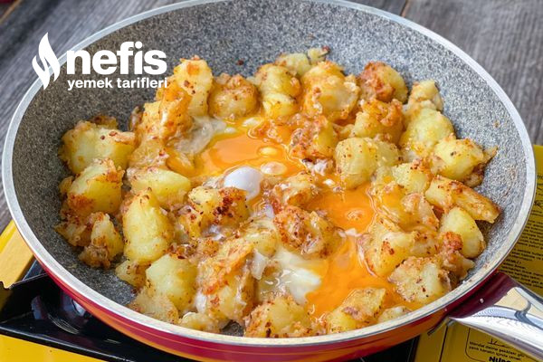 Patatesli Yumurta Nasıl Yapılır?