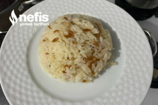 Püf Noktalar İle En Kolay Pirinç Pilavı Tarifi