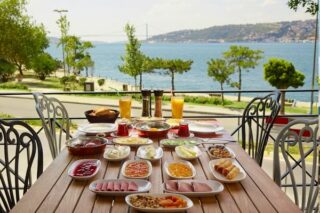 Boğaz’da Kahvaltı: En İyi 16 Mekan Tarifi