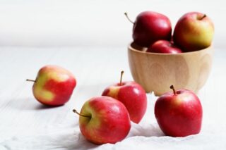Elmanın Faydaları: Elma Yemek Neye İyi Gelir? Tarifi
