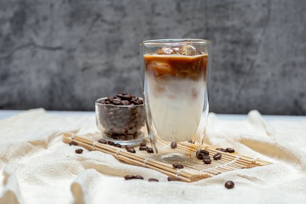 Çikolatalı Karamelli Buzlu Kahve
