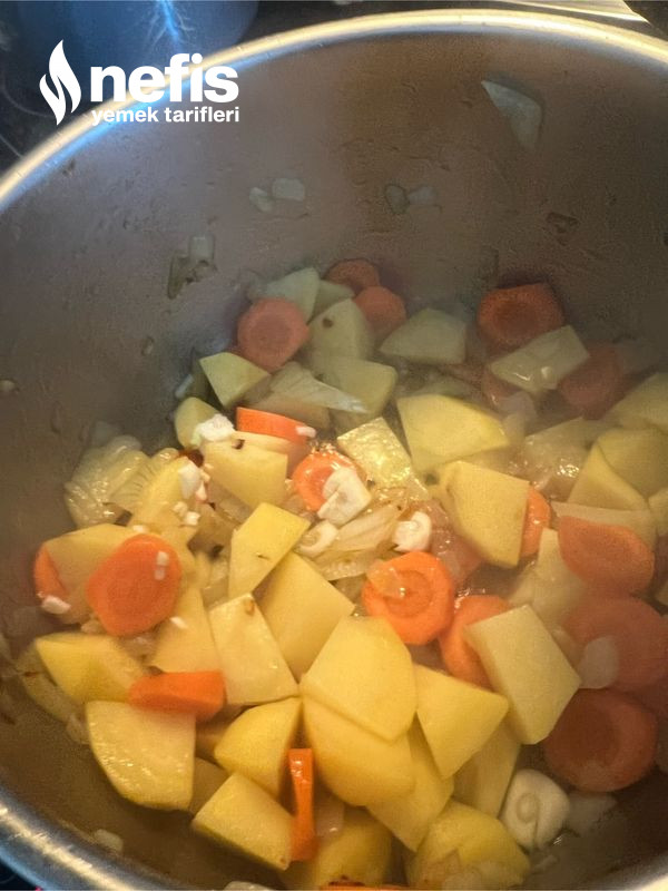 Havuçlu Patates Çorbası (Yediğiniz En Lezzetli Çorba Olabilir)