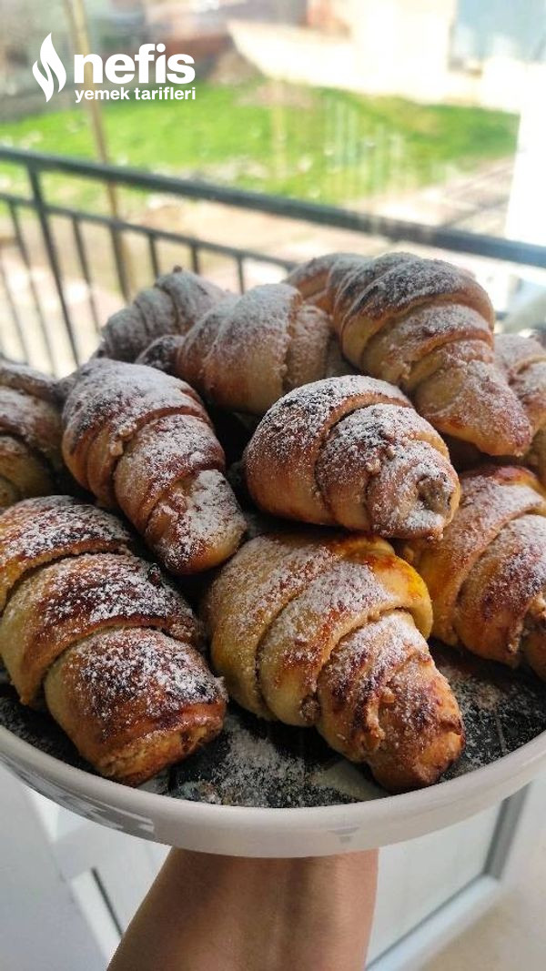 Tahinli Cevizli Kruvasan Poğaça