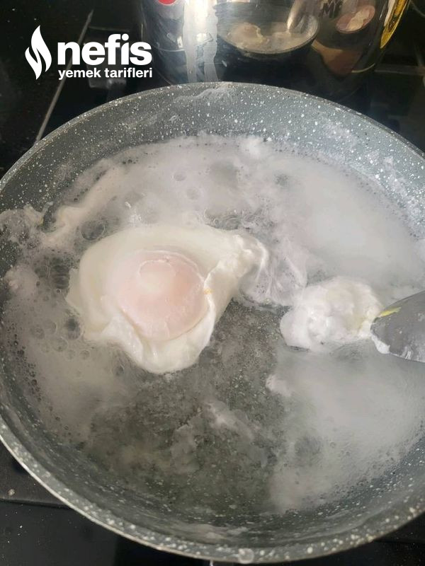 Suda Haşlanmış Yumurta