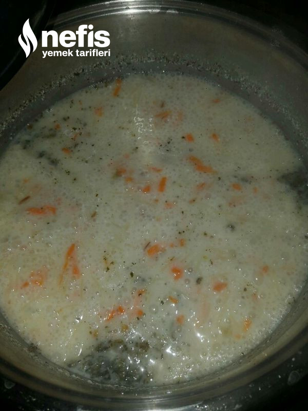 Havuçlu Şehriyeli Yoğurt Çorbası (Kremalı Çorba Tadında)
