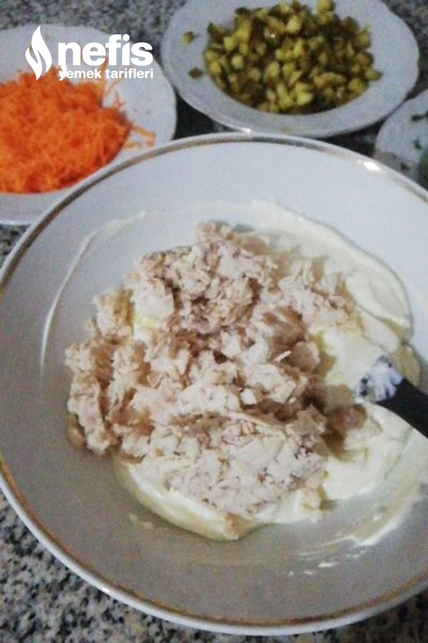 Labneli, Mayonezli Tavuk Salatası