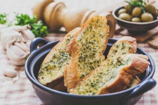 Ekmeğin Zararları: Yemeli mi Yememeli mi? Tarifi