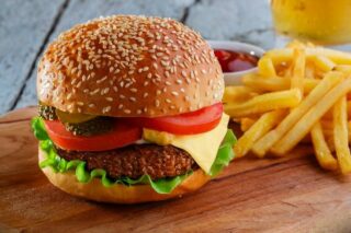İzmir’de Hamburger Yiyebileceğiniz En İyi 10 Mekan Tarifi