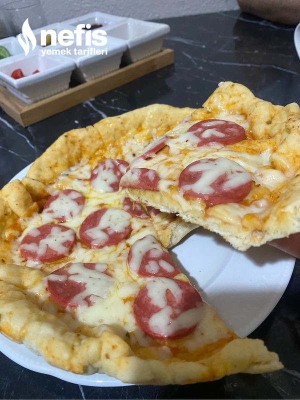 Yirmi Dakika Mayasız Tavada Pizza