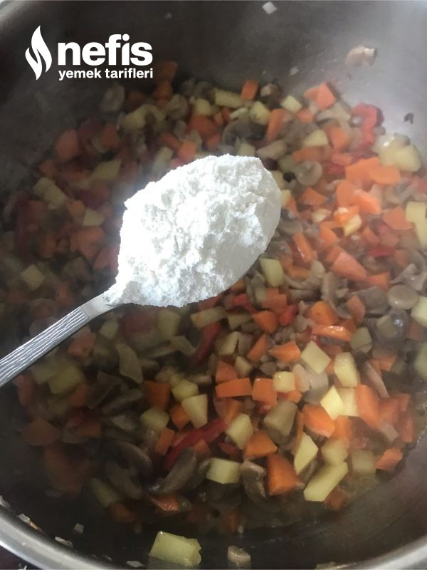Kremalı Tadında Sebze Çorbası
