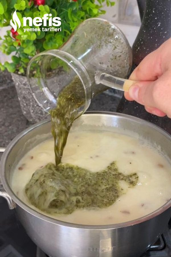 Yeşil Mercımekli Yoğurt Çorbası