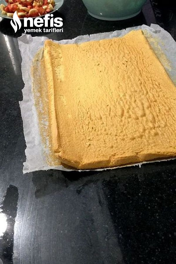 Çilekli Rulo Pasta