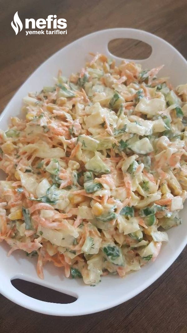Beyaz Lahana Salatası (Yoğurtlu)