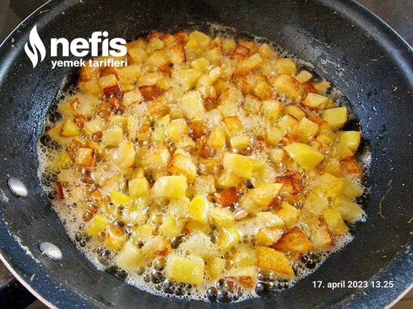 İçi Ispanaklı Patatesli Omlet