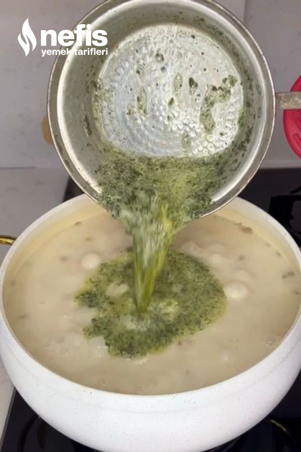 Yoğurtlu Yeşil Mercimekli Erişte Çorbası