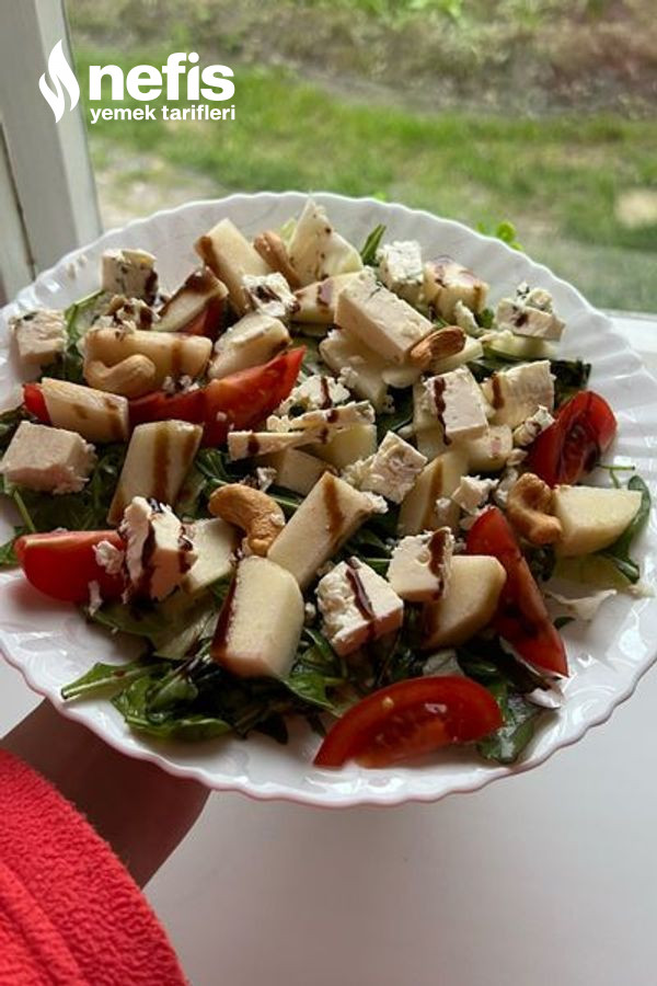 Rokalı, Ballı, Rokforlu Armut Salatası