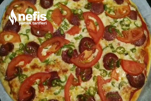 Lezzetli Hamuru İle Karışık Pizza Tarifi