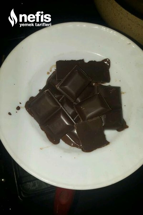 Fıstıklı Çikolatalı Bisküvi (Az Malzemeli)