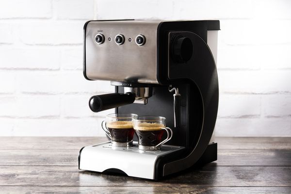 En İyi Kahve Makineleri Listesi: Karşılaştırmalı Özellikler Tarifi