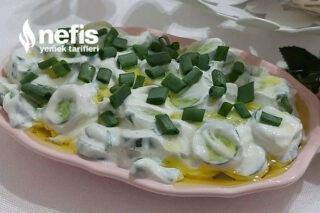Yoğurtlu Salatalık Salatası Tarifi