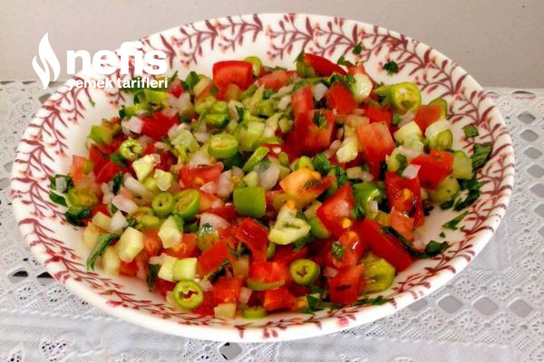 Enfes Tablacı Salatası Tarifi